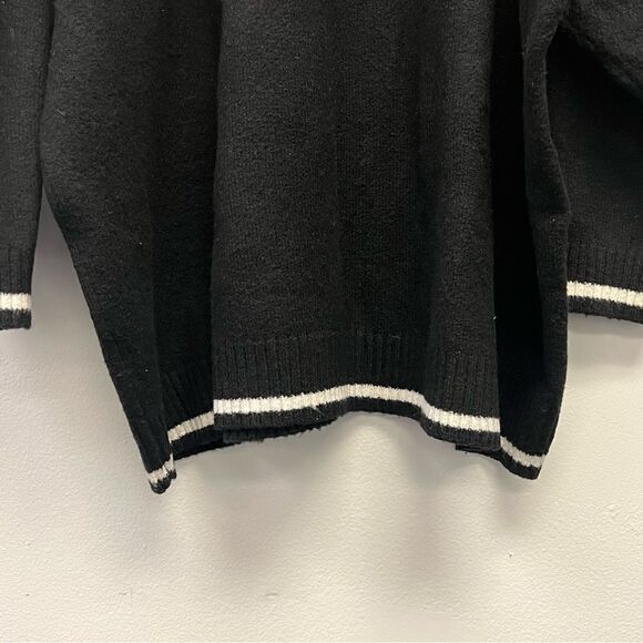 Torrid Buffalo Check Star Lips Pullover Crewneck Sweater, Size 4X - Picture 9 of 12